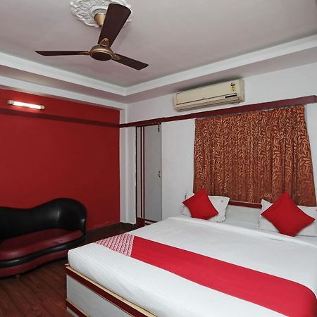 Oyo 26143 Hotel Abedin Kalkuta Zewnętrze zdjęcie