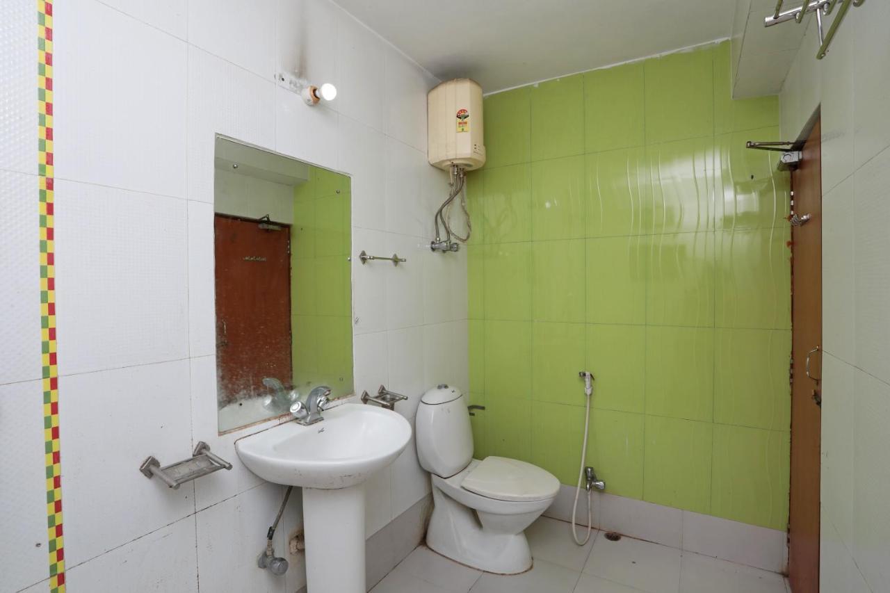 Oyo 26143 Hotel Abedin Kalkuta Zewnętrze zdjęcie